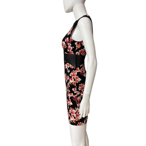Forever 21 Mesh Accent Floral Dress - Picture 4 of 11